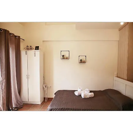 Evelinas Appartement *